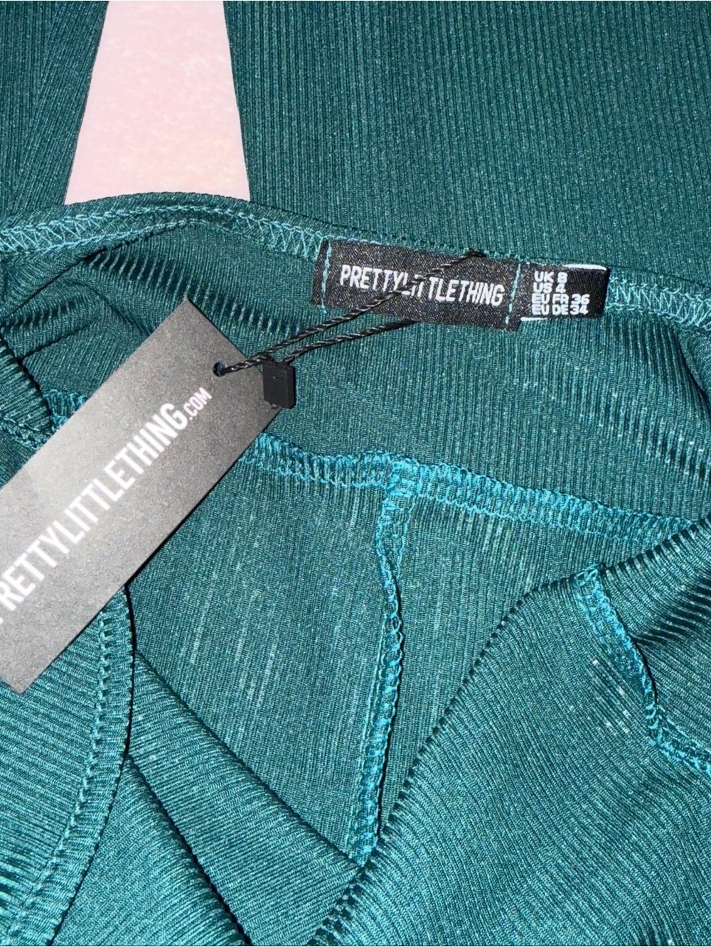 51 💚PrettyLittleThing Green Ribbed Romper💚 - Picture 3 of 4